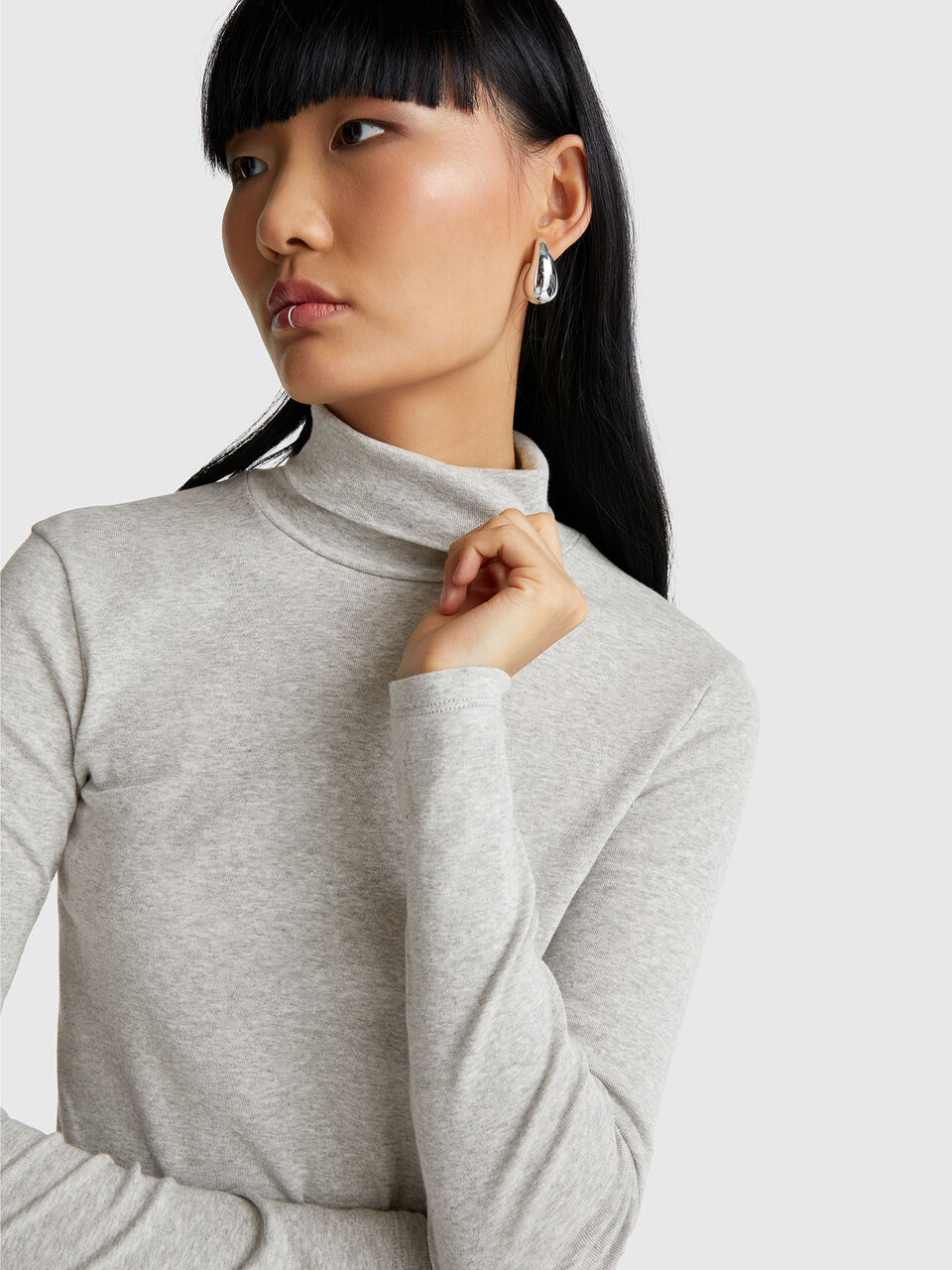 TURTLE NECK SWEATER Mujer image number null