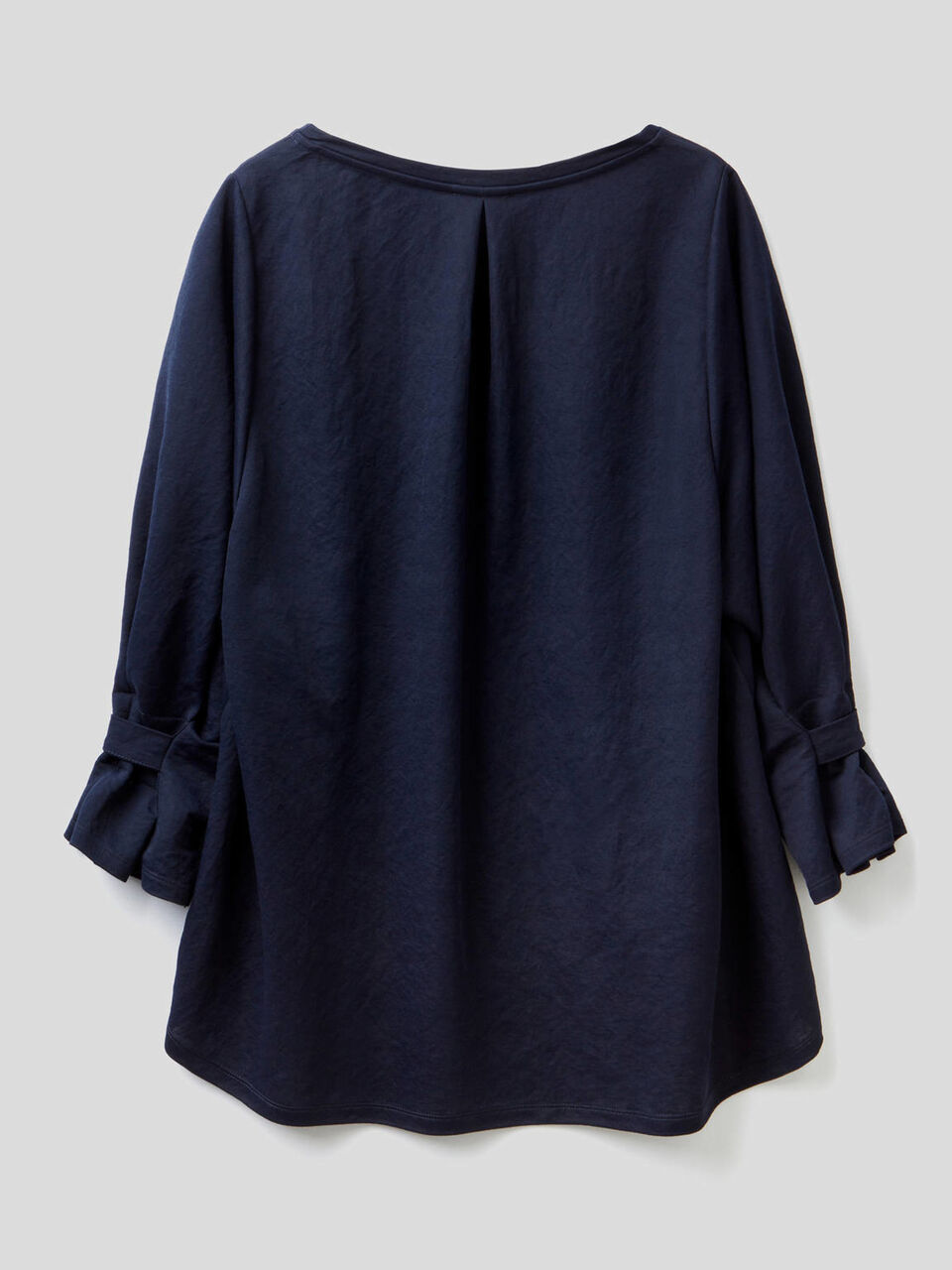 Blusa con mangas fruncidas image number 2