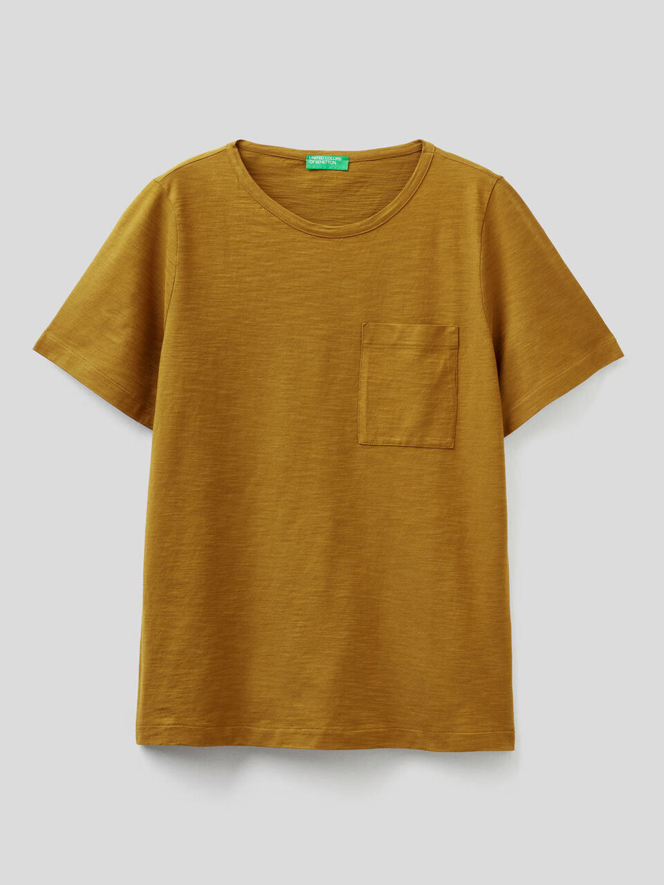 Camiseta lisa con bolsillo image number 1