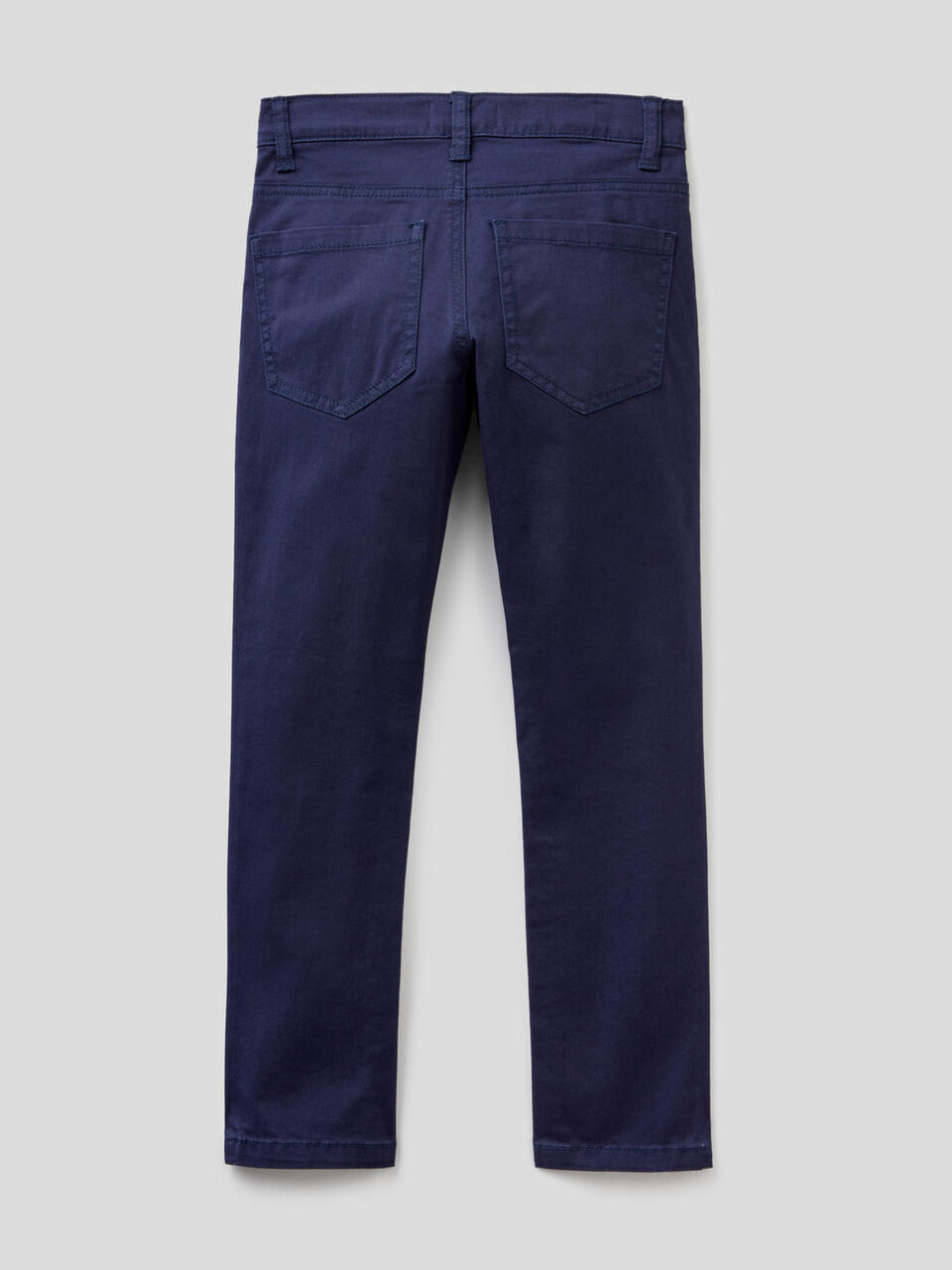 Pantalón ceñido con cinco bolsillos image number 2