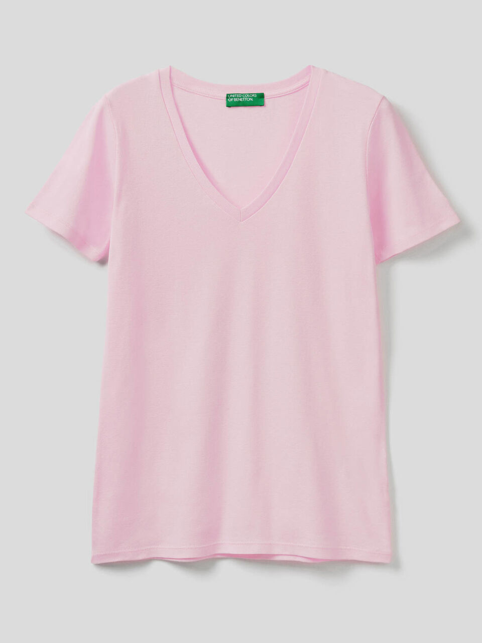 Camiseta de algodón puro con escote de pico image number 1