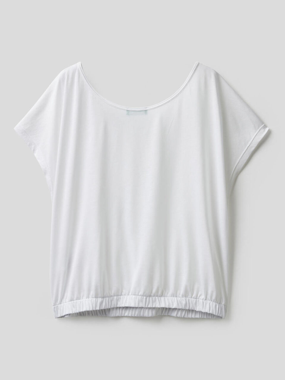 Blusa fluida con escote redondo image number 2