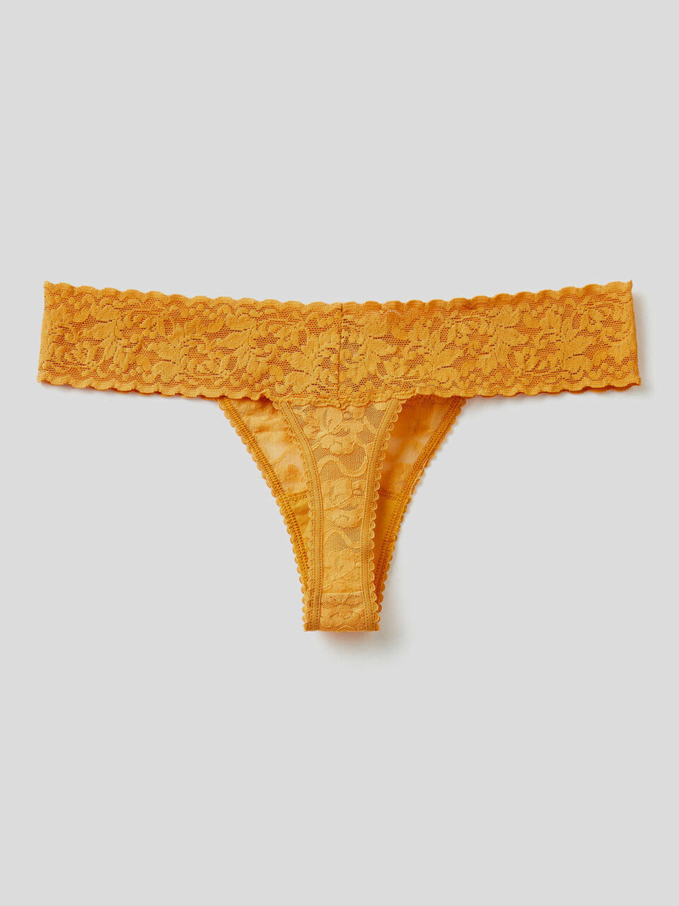 Tanga de encaje elástico image number 2