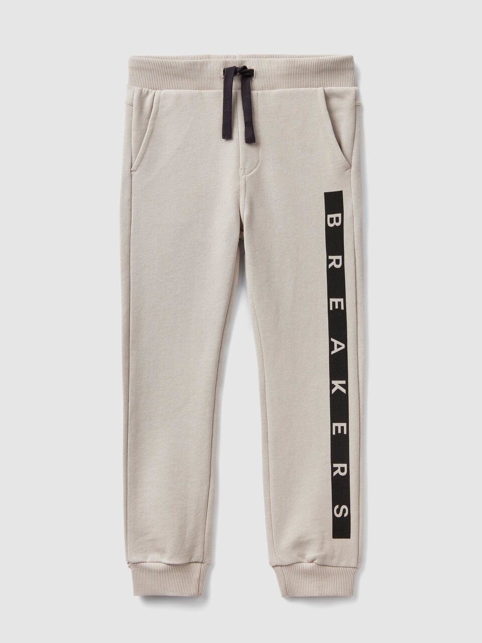 Pantalón jogger con estampado image number 1