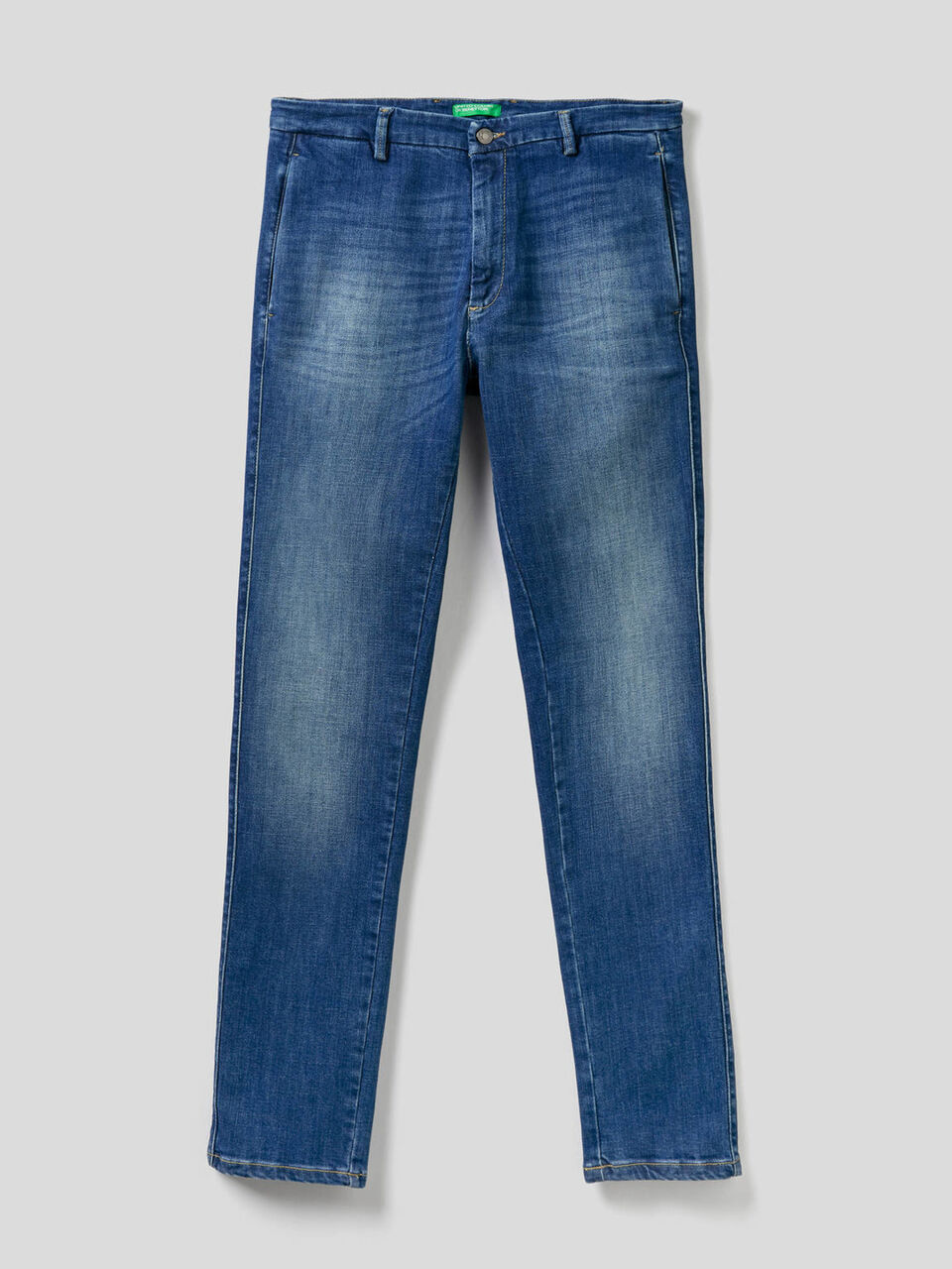 Chinos slim fit en denim elástico image number null