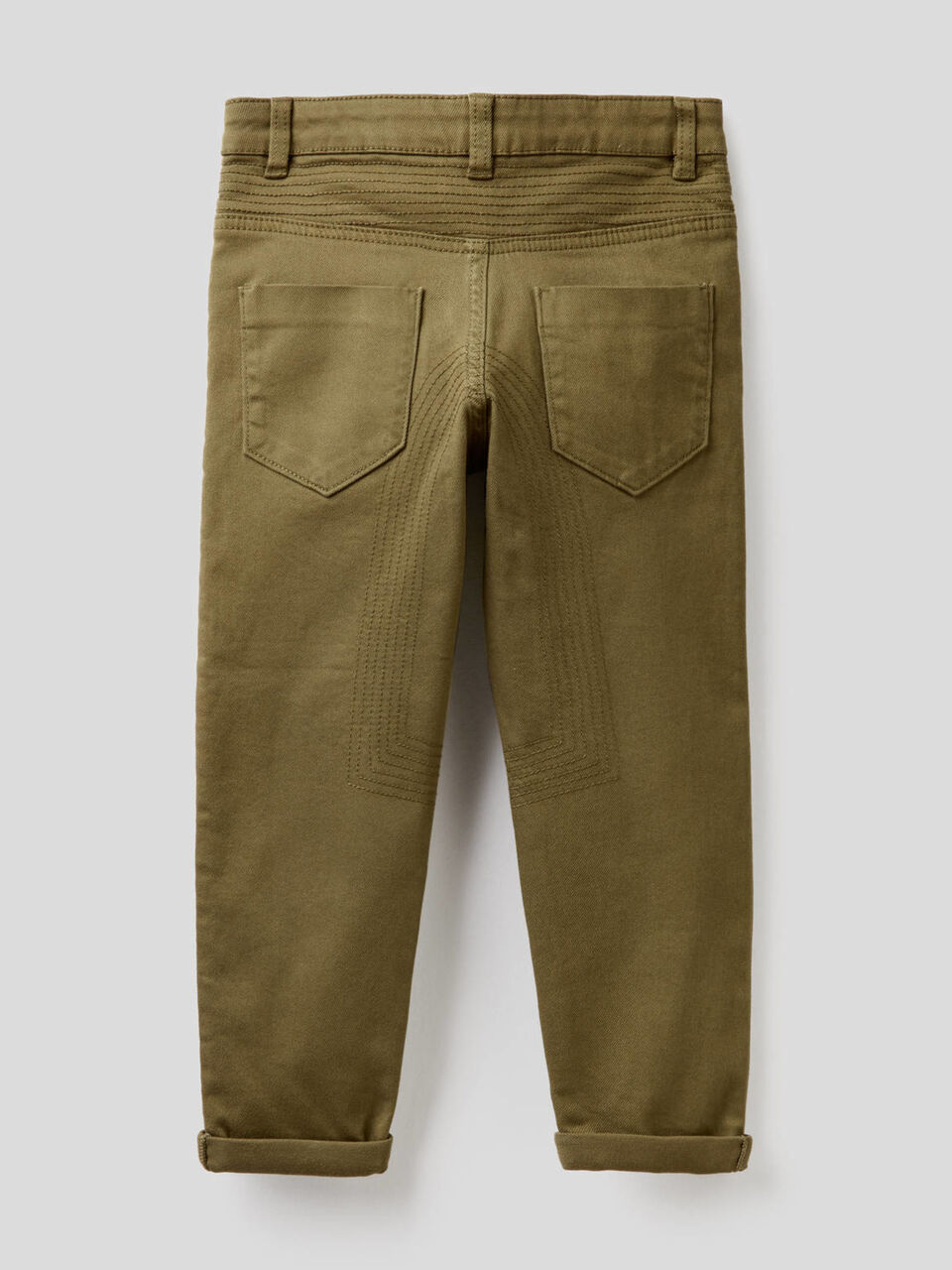 Pantalones ajustados con costuras image number 2