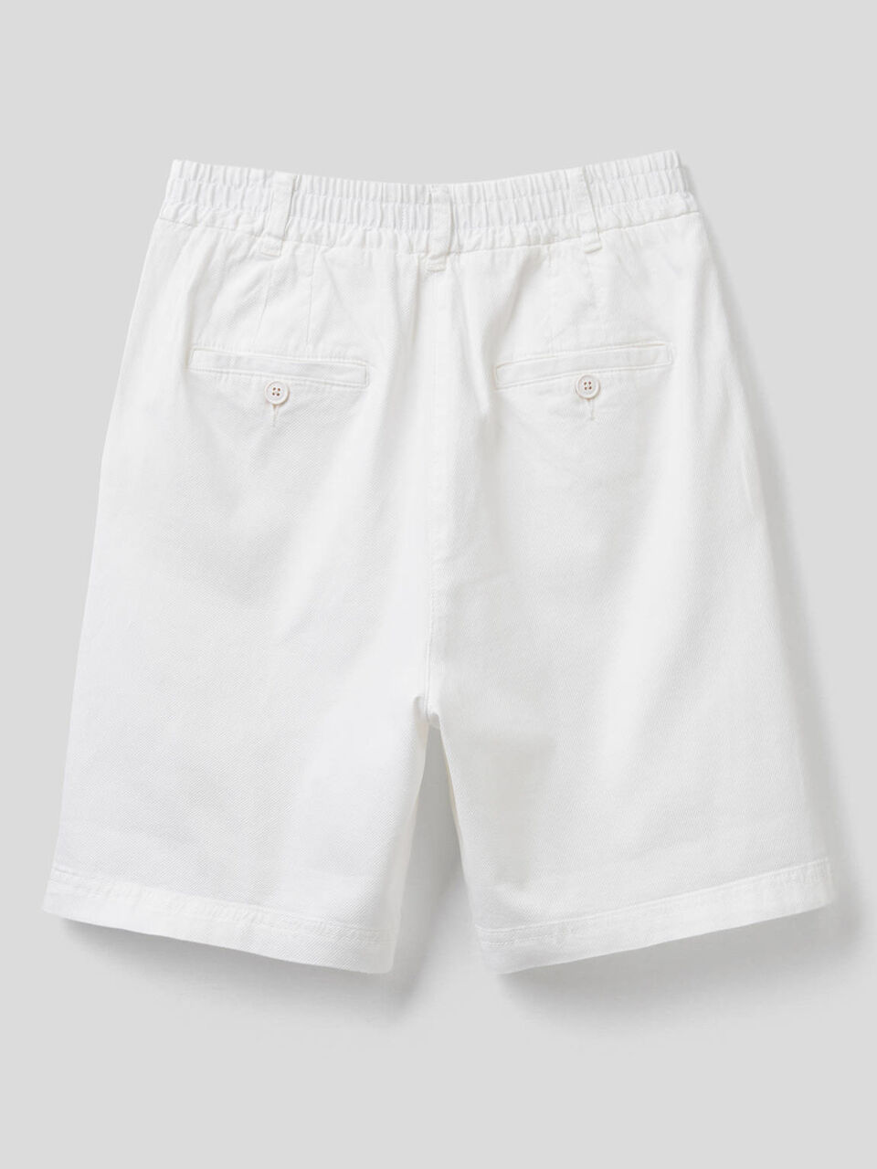 Bermudas lisas de algodón elástico image number 2