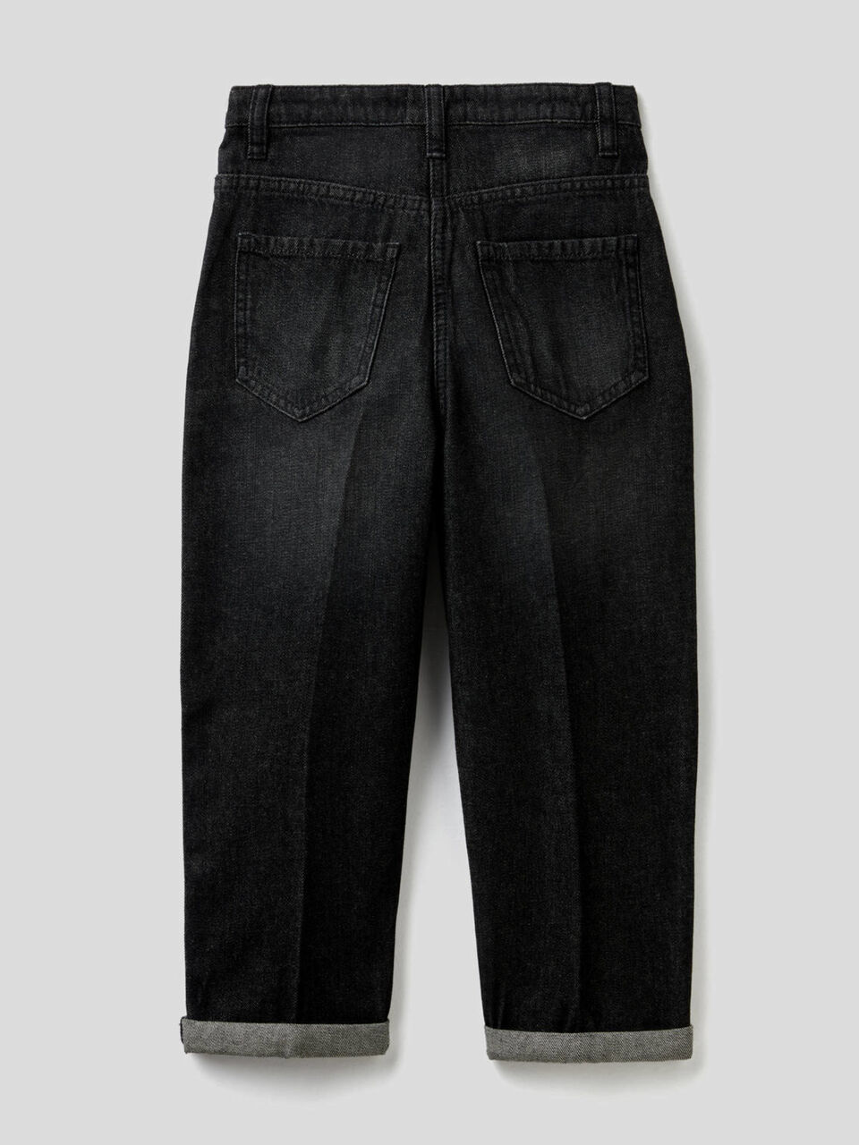 Vaqueros mom fit confeccionados en denim de 100 % algodón image number 2