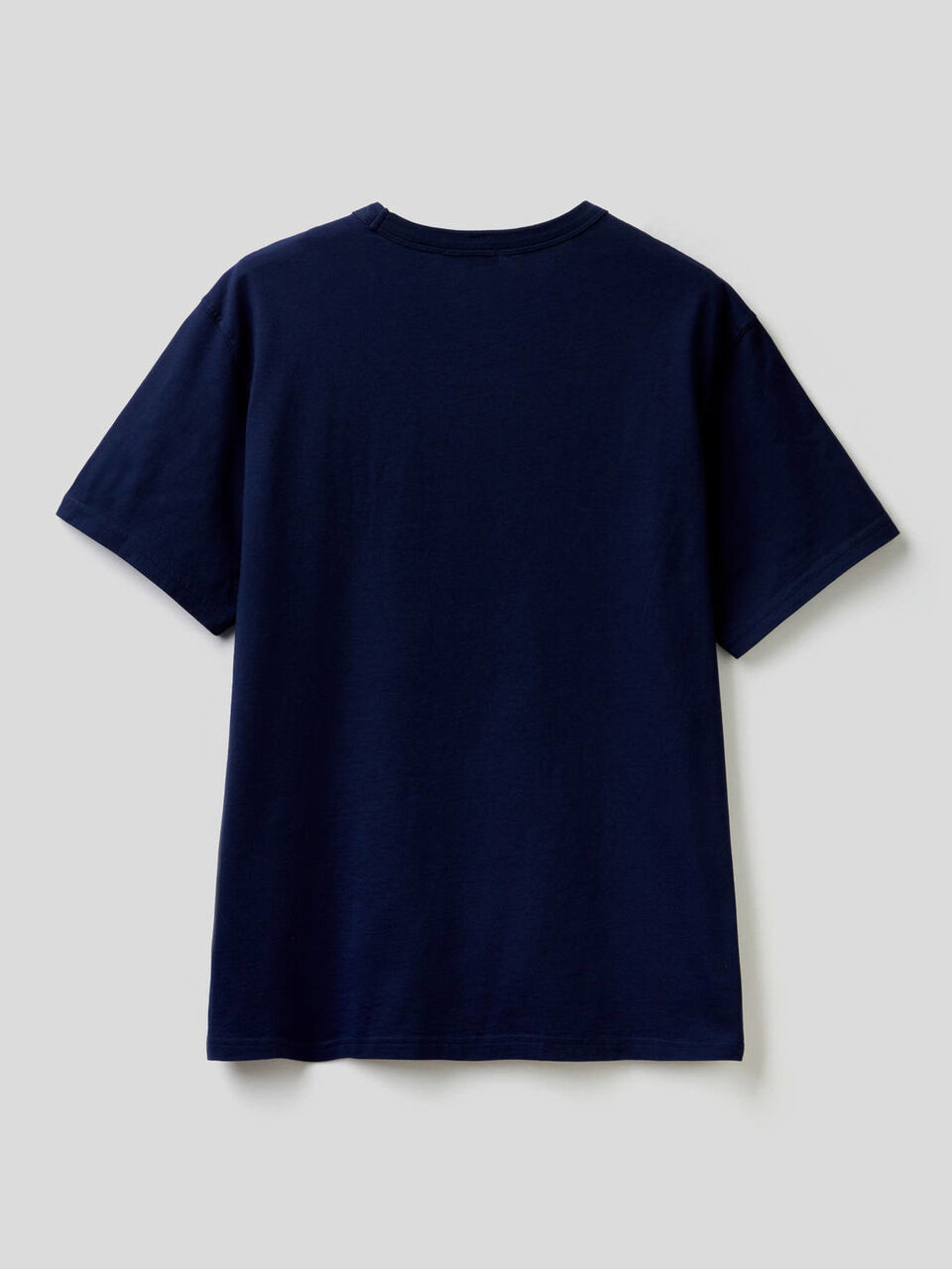 Camiseta azul oscuro de 100 % algodón con estampado image number 2
