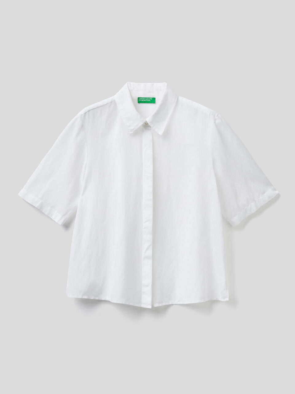 Camisa ligera de manga corta image number 1