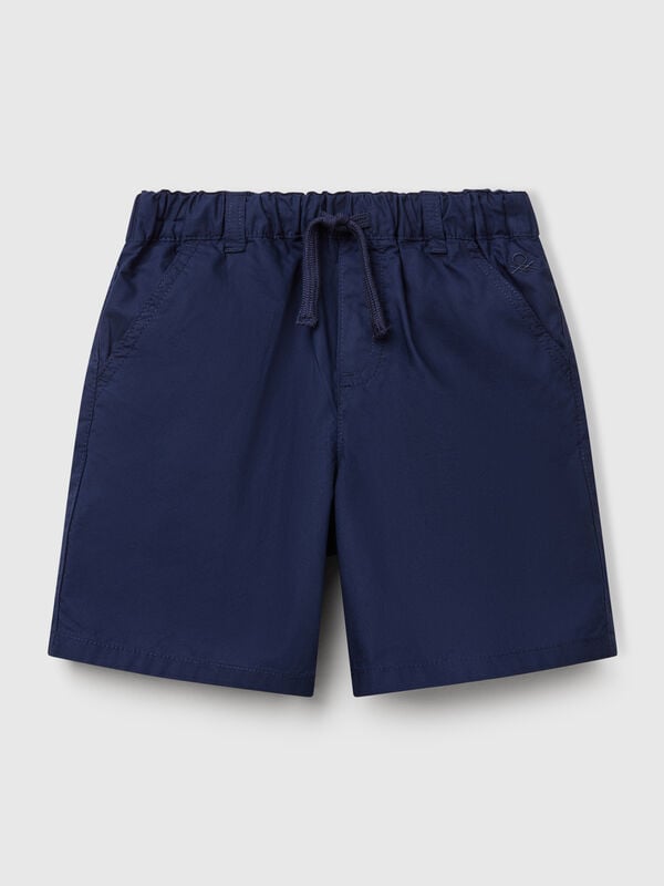 Pantalón corto 100% algodón con cordón. Niño