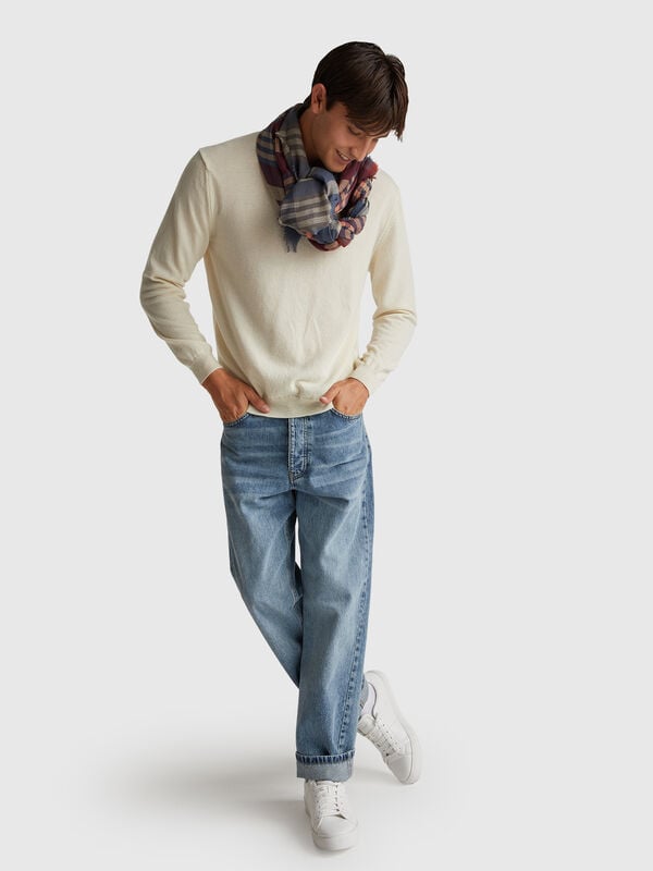 Suéter de cuello redondo color crema en pura lana merino Hombre