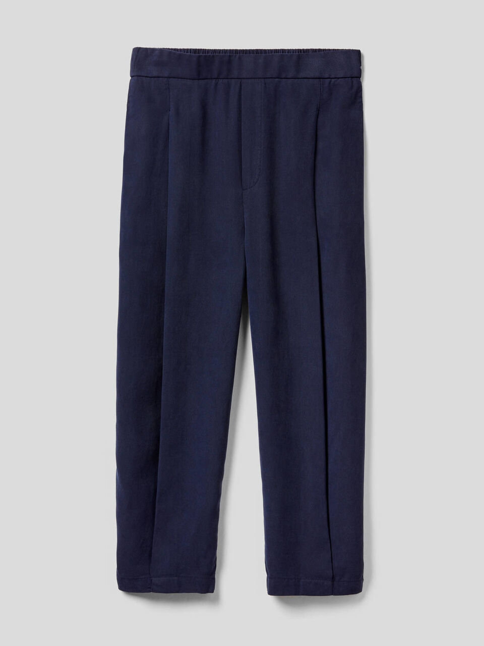 Pantalón fluido con pliegues image number 1
