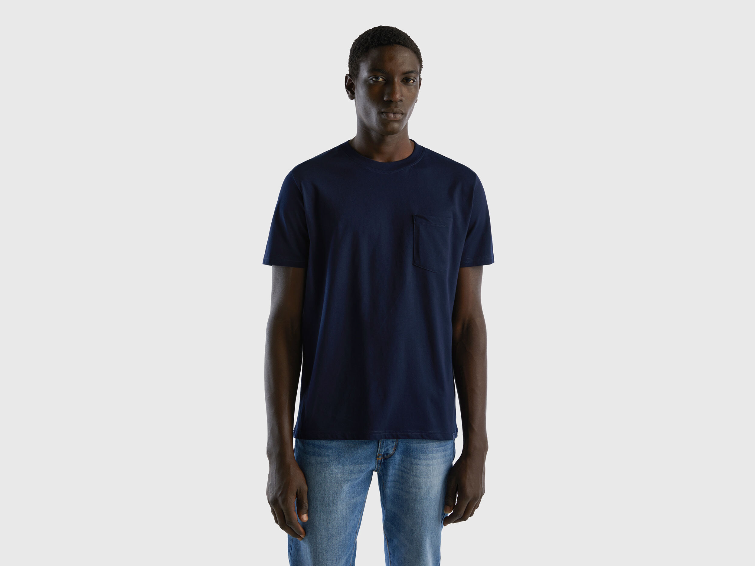 Camiseta con bolsillo hombre sale