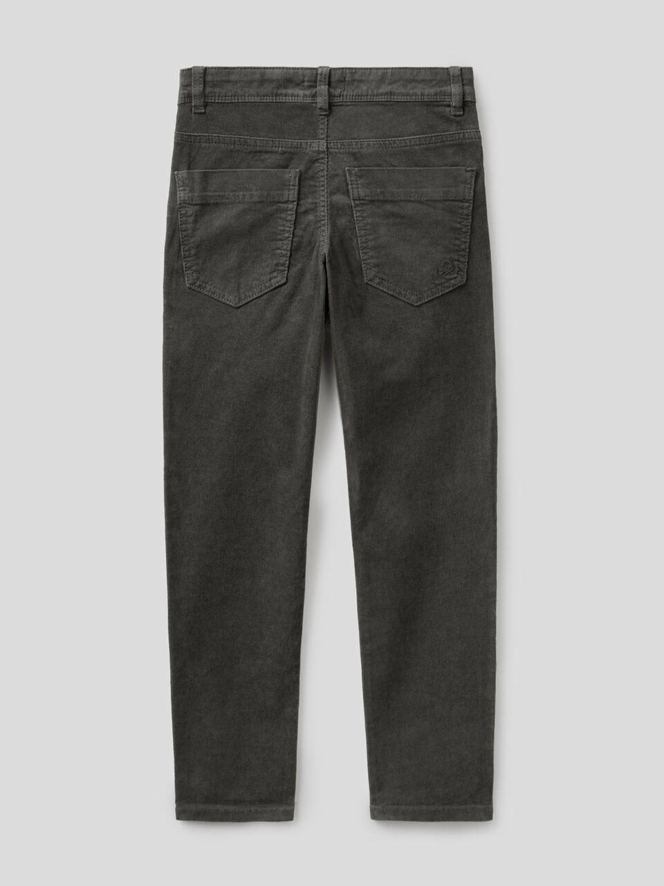 Pantalón slim fit de pana elástica image number 2