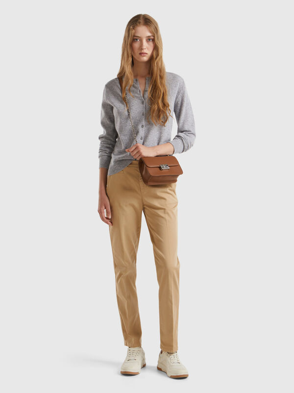 Chinos beige slim fit de algodón Mujer