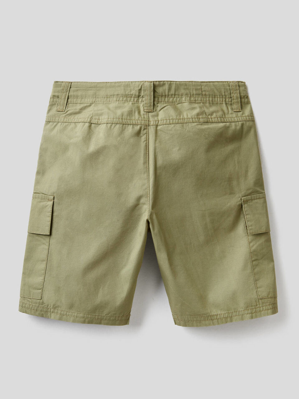 Bermudas cargo de 100% algodón image number 2
