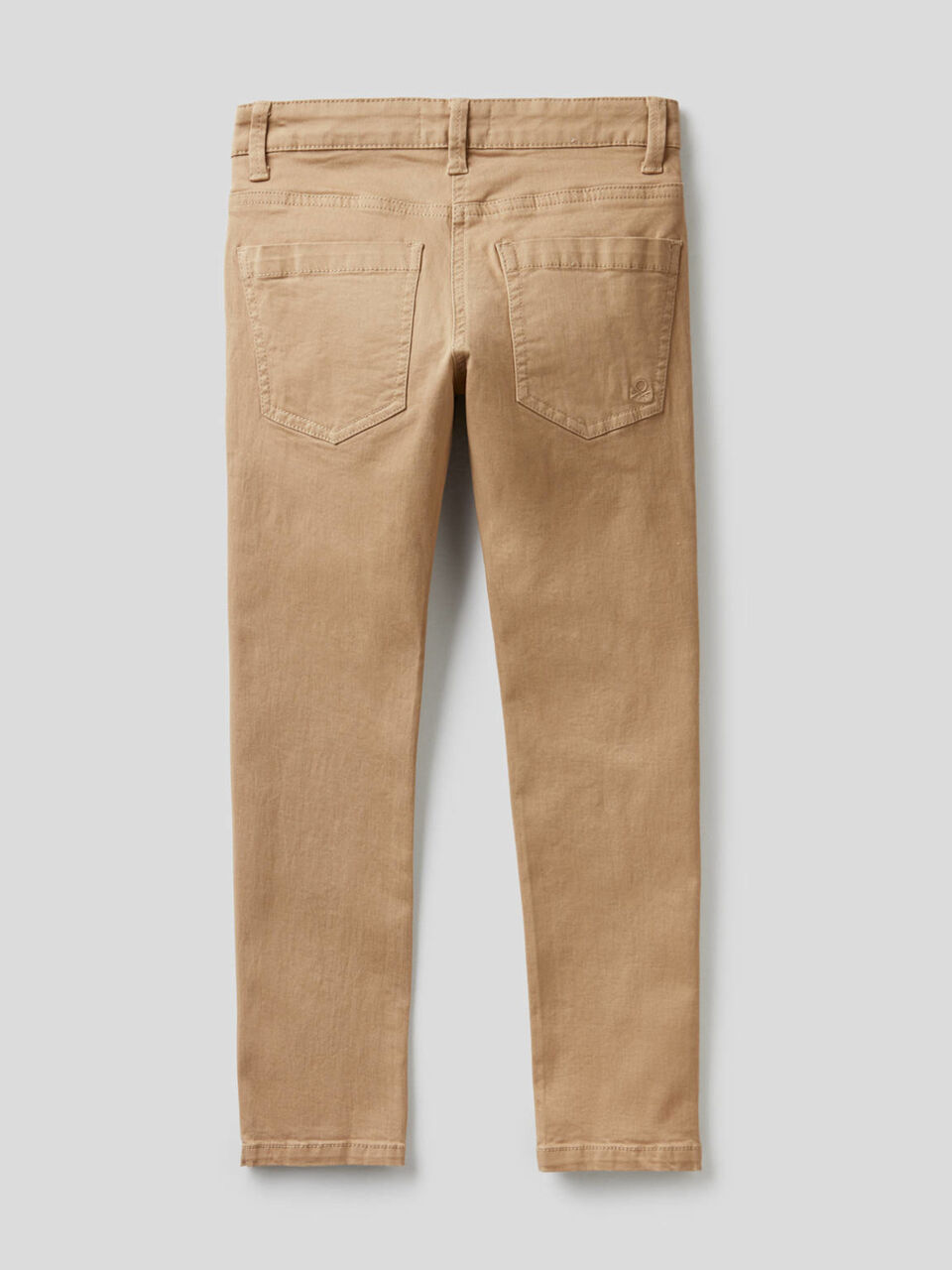 Pantalón ceñido con cinco bolsillos image number 2