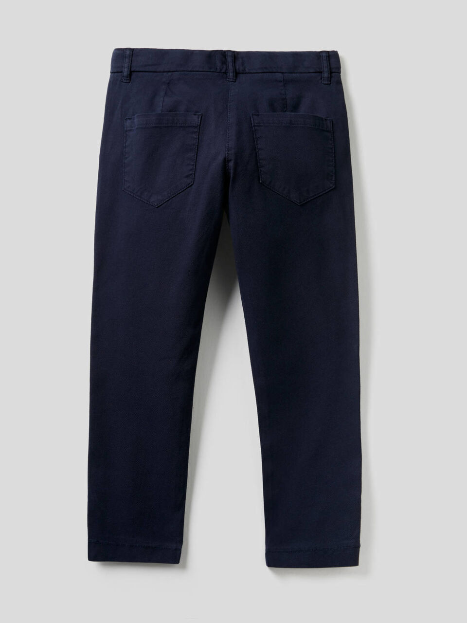 Pantalón de corte pitillo image number 2