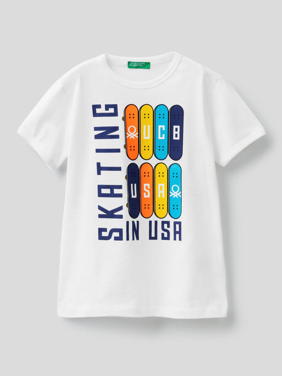 Camiseta con maxiestampado skateboard image number 1
