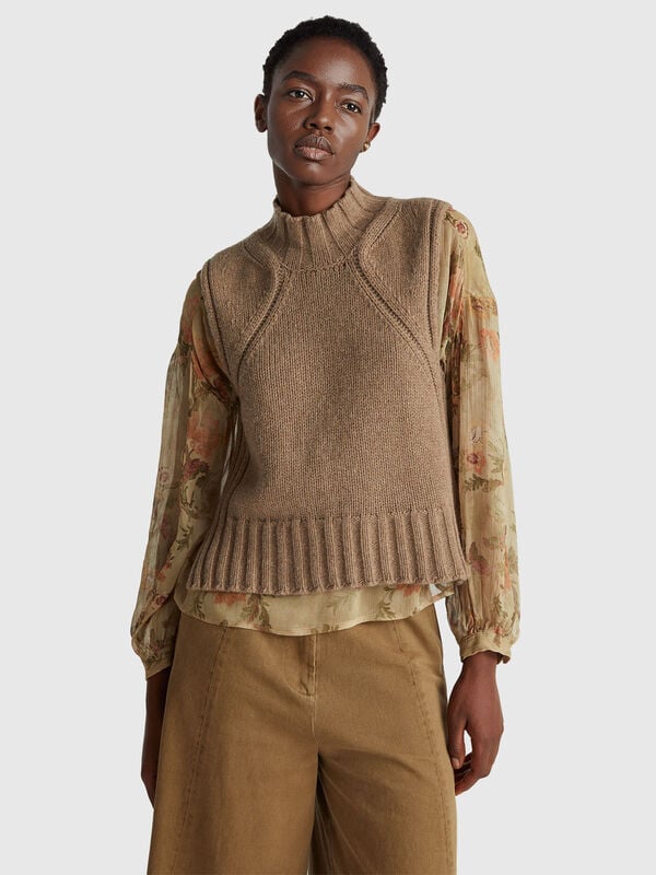 Chaleco de cuello alto de corte regular Mujer