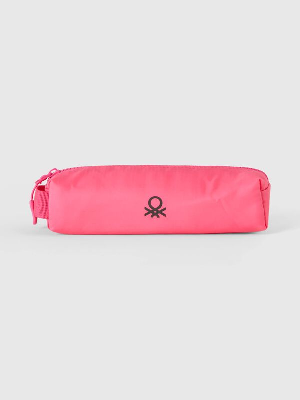 Estuche con logotipo