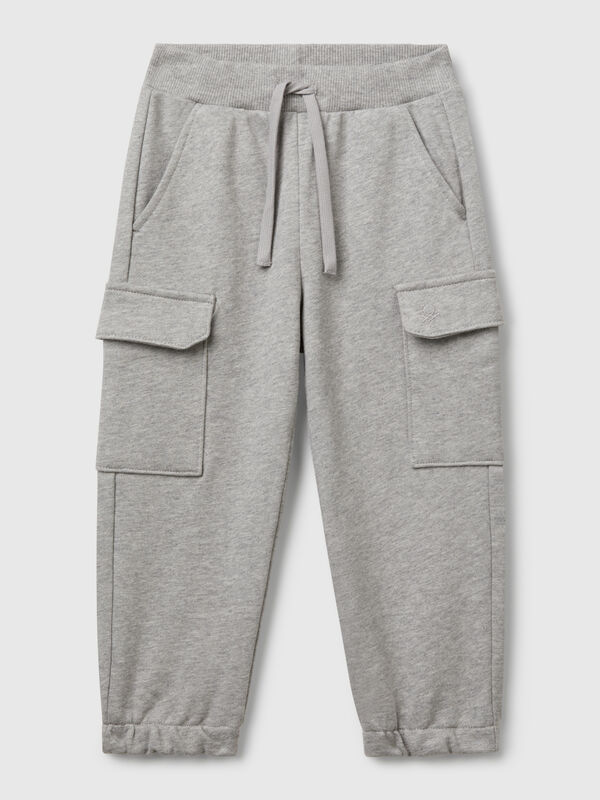 Pantalón cargo tipo sudadera Niño