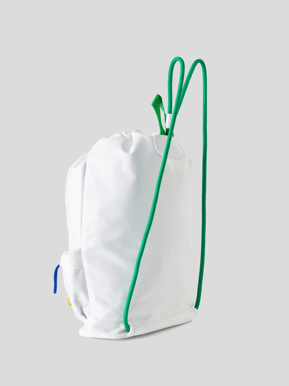 Mochila con cordón de ajuste image number 2