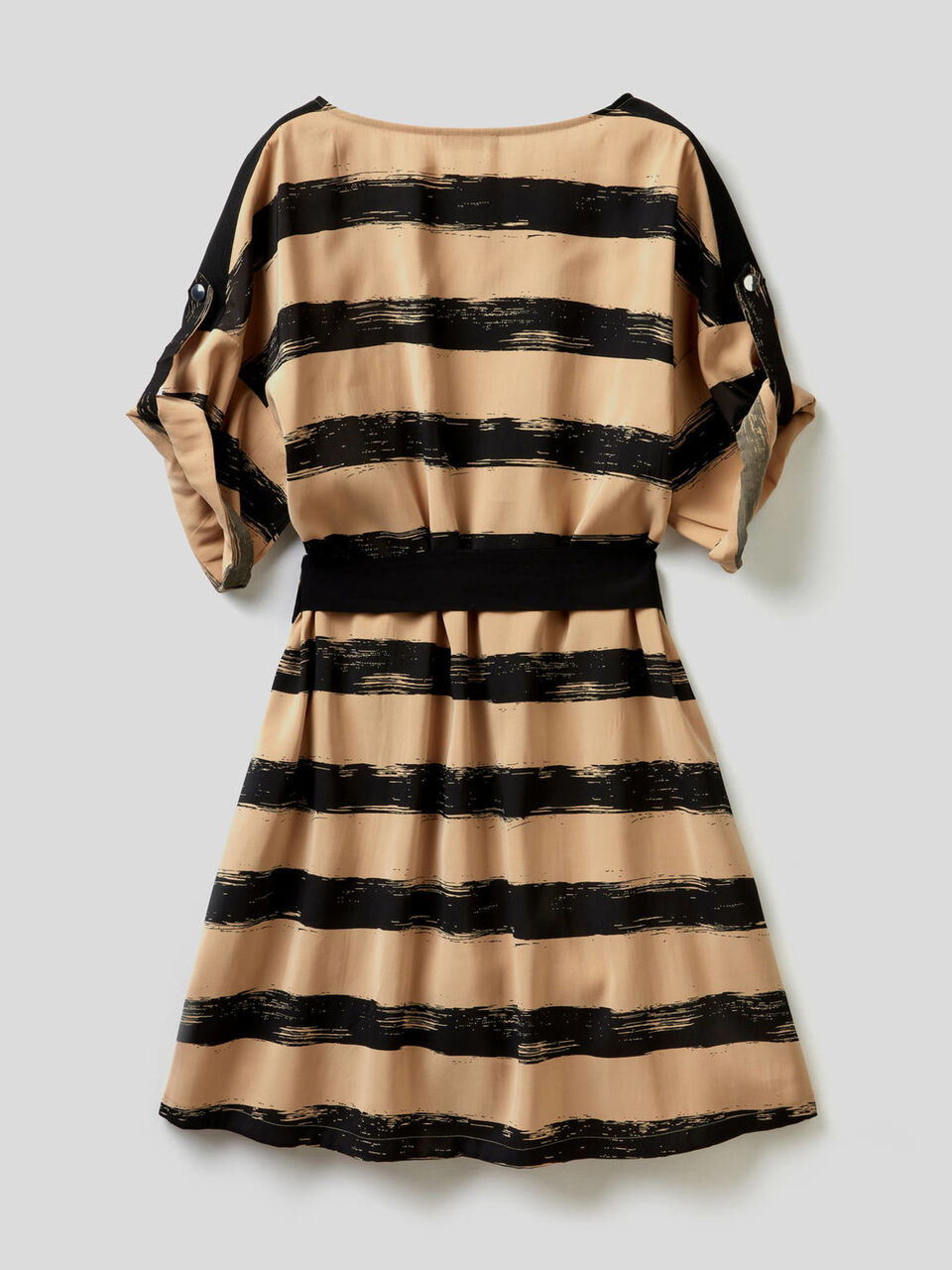 Vestido corto con estampado image number 2