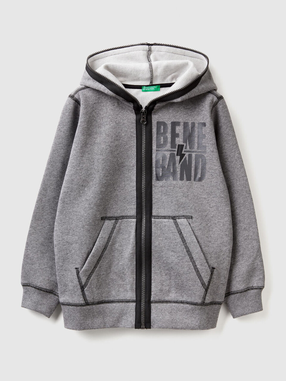 Sudadera con capucha y texto image number 1