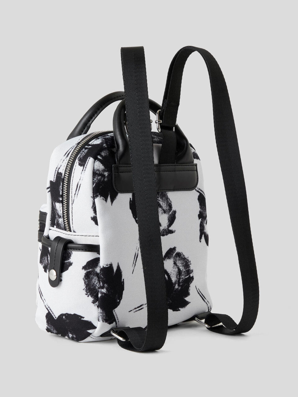 Mochila estampada image number 2