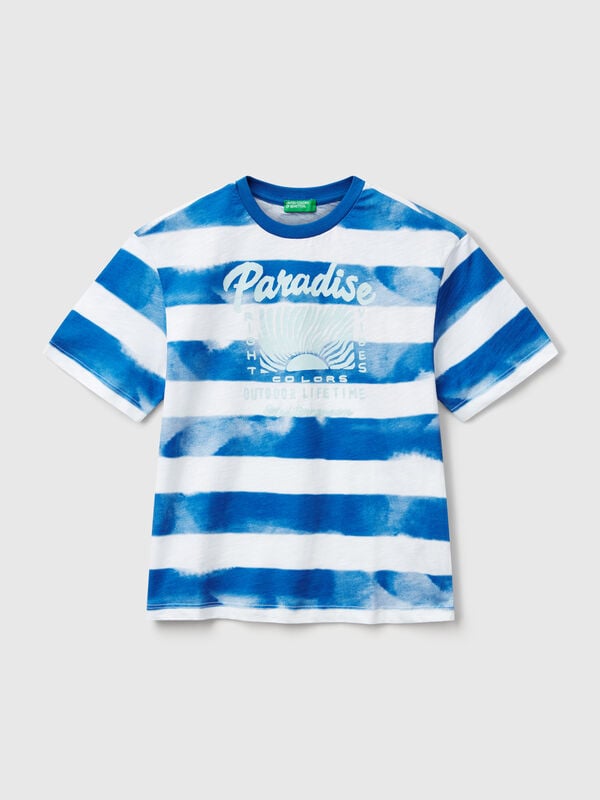 Camiseta de rayas con estampado delante y detrás Niño