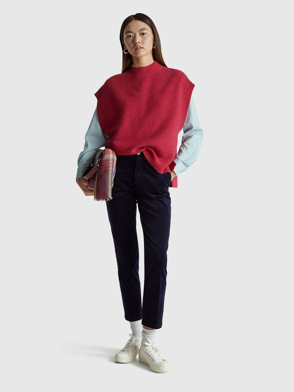 SLEEVELESS SWEATER Mujer image number null