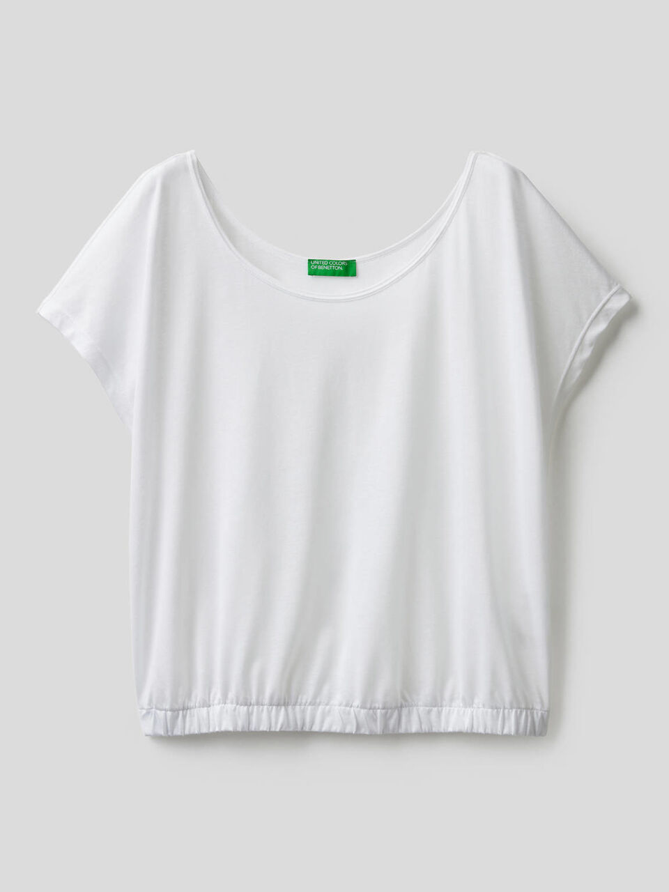 Blusa fluida con escote redondo image number 1