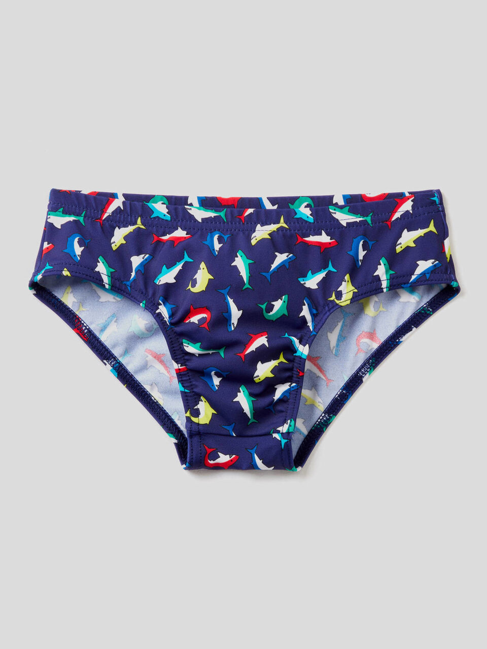 Bañador slip con estampado de tiburones image number 1