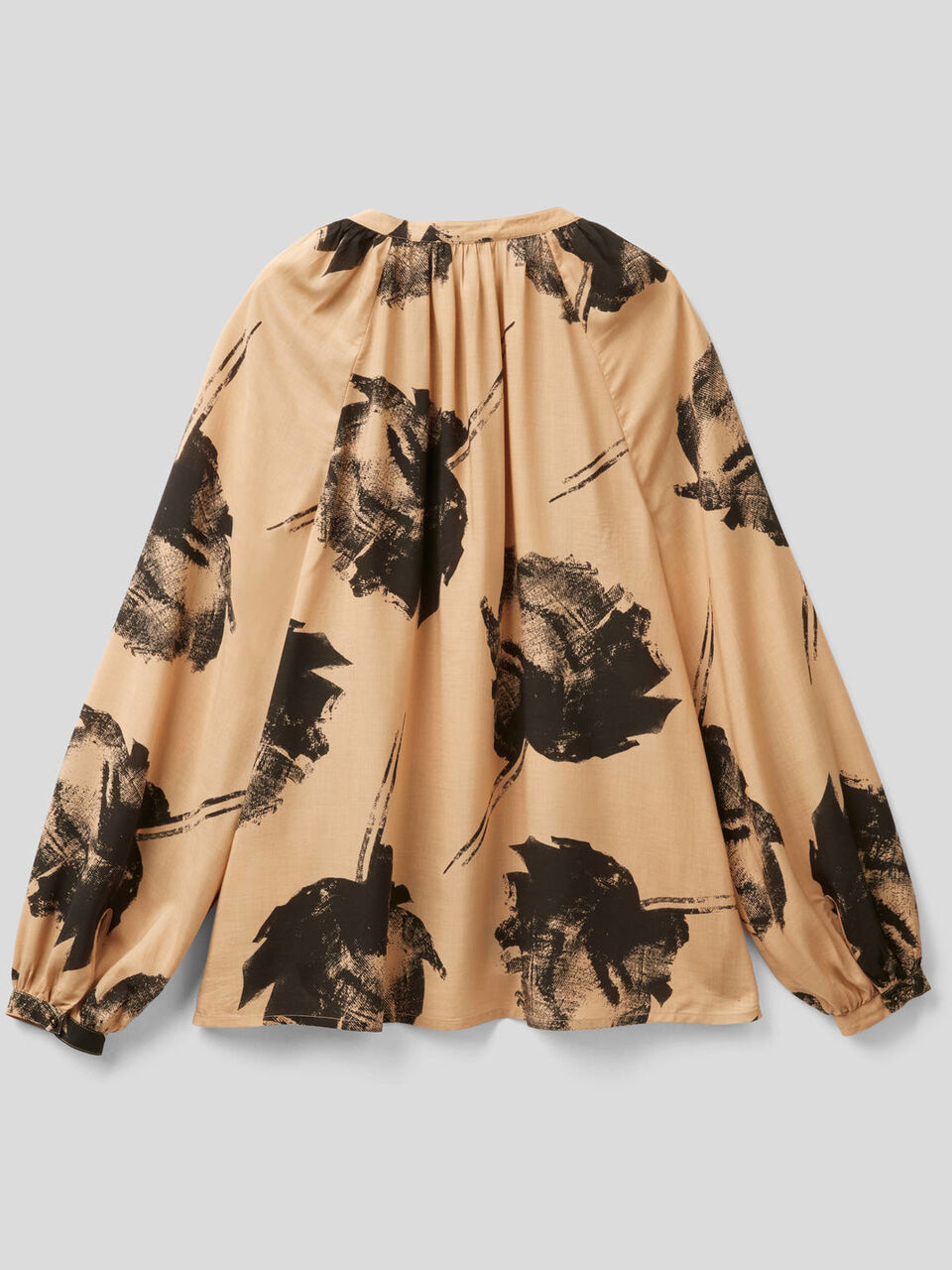 Blusa estampada image number 2