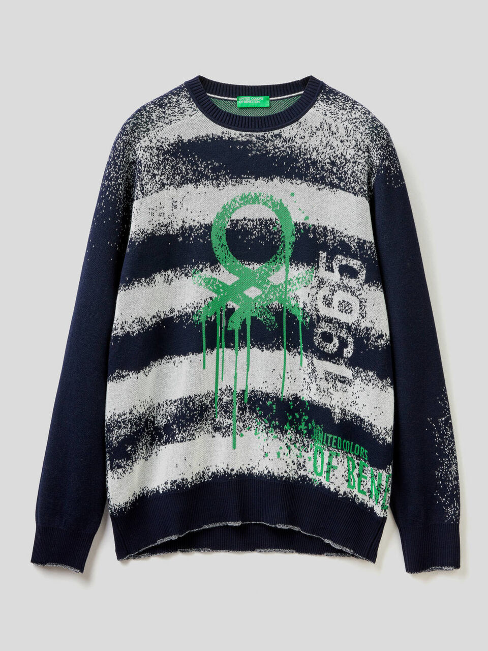 Jersey con logo efecto graffiti image number 1