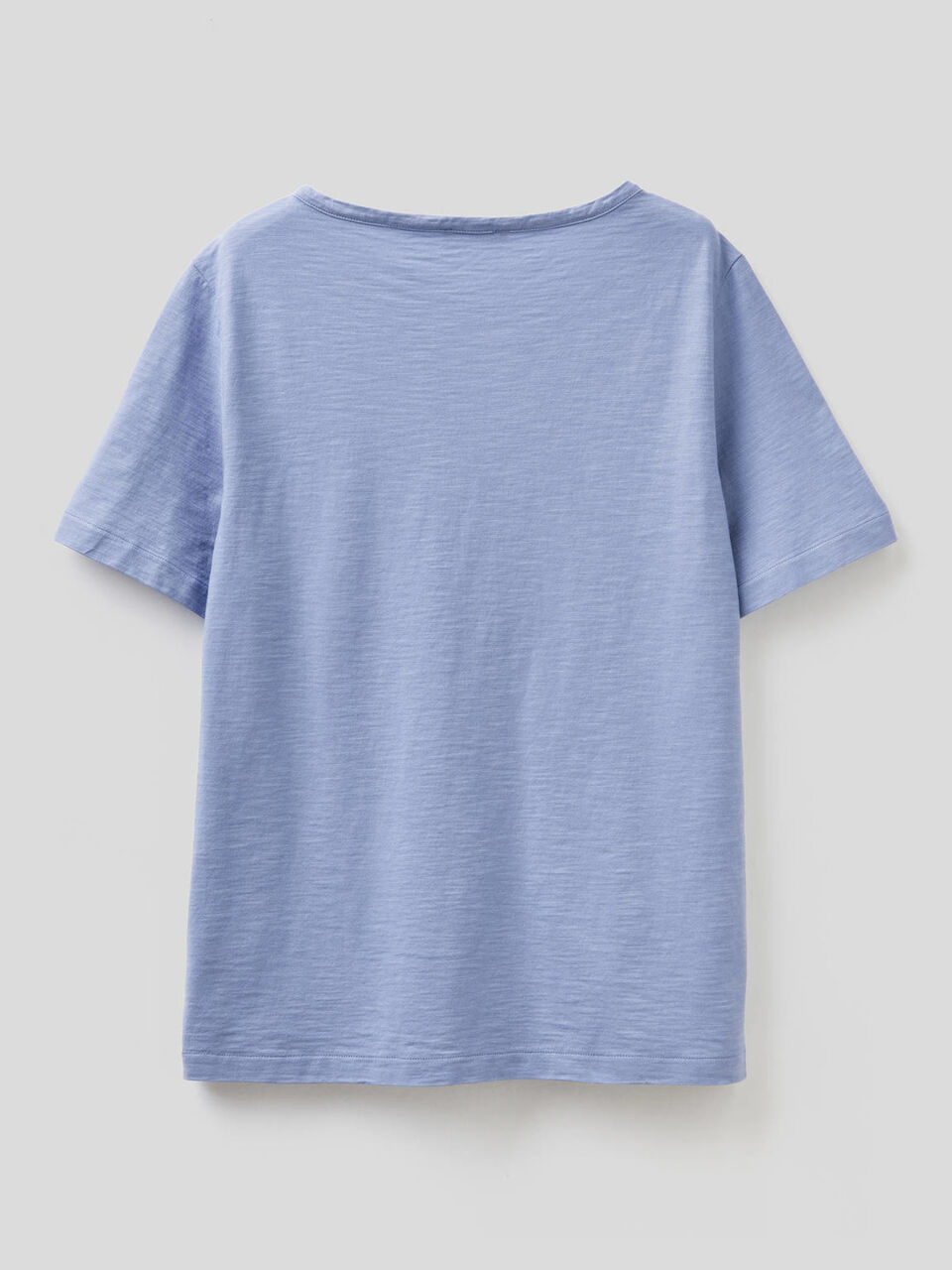 Camiseta lisa con bolsillo image number 2