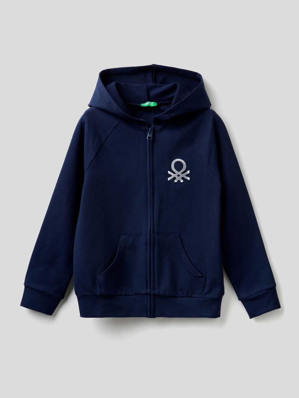 Sudadera con capucha y logotipo bordado image number 1