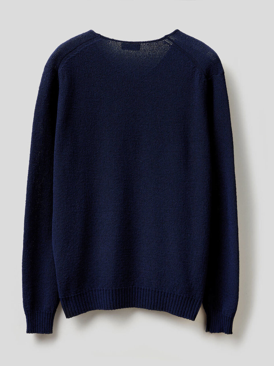 Jersey con escote de pico image number 2