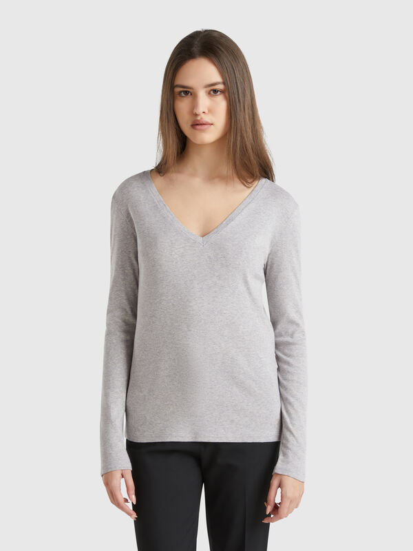 Camiseta de manga larga con cuello en V Mujer