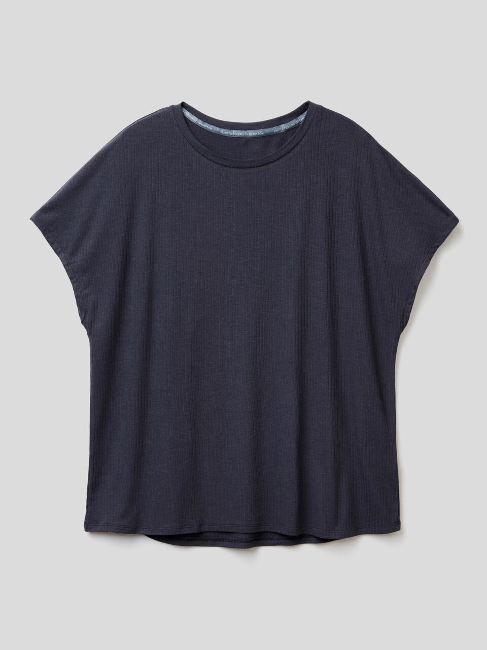 Camiseta fluida comfort fit image number 1