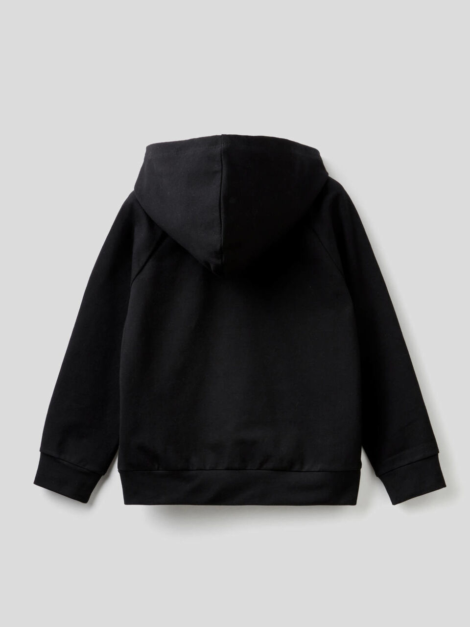 Sudadera con capucha y logotipo bordado image number 2