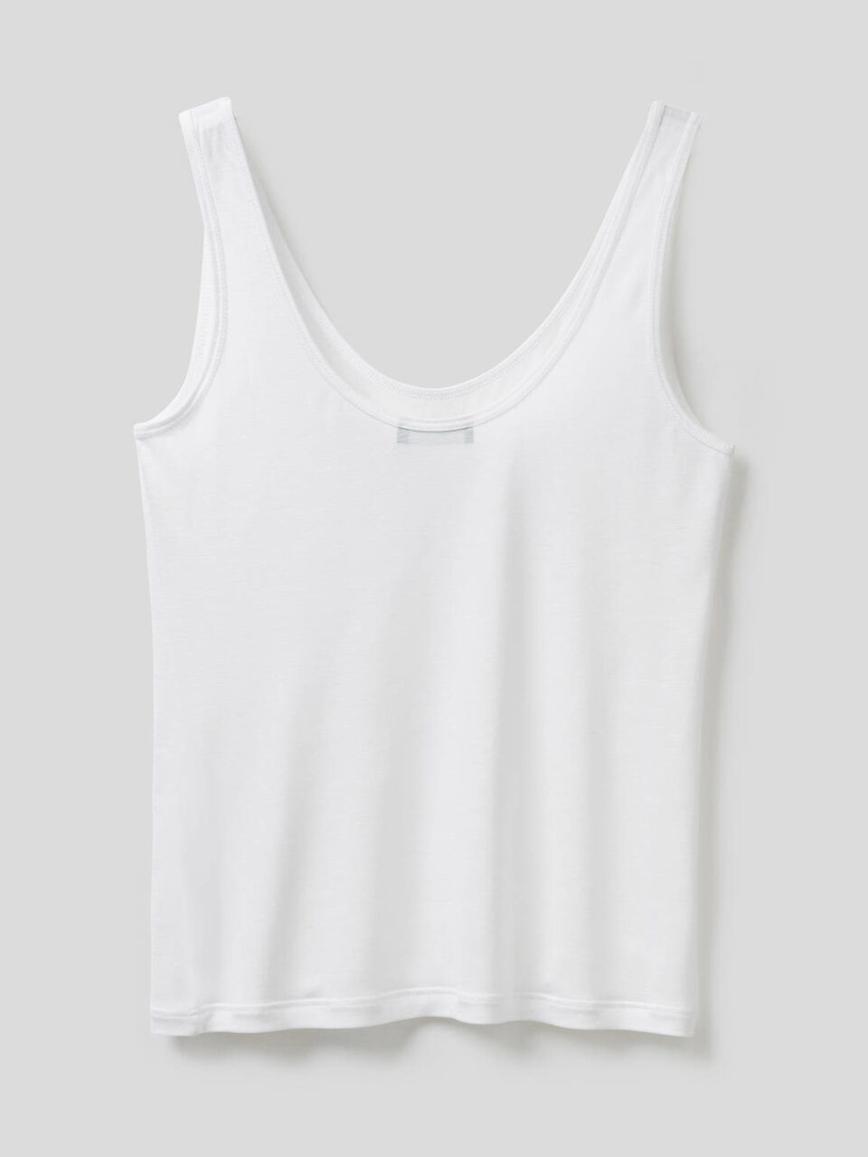 Camiseta de tirantes con escote redondo image number 2