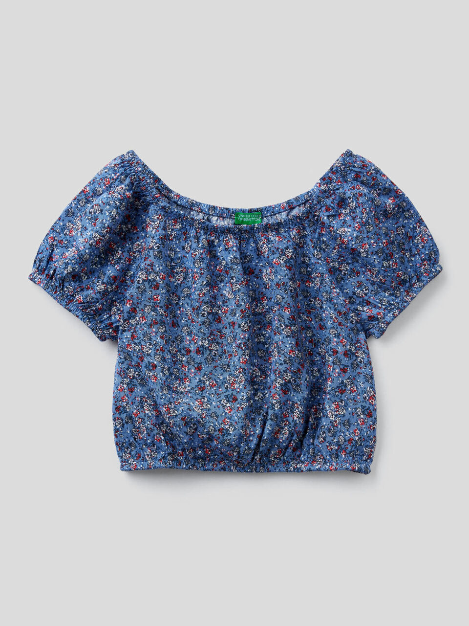 Top cropped con estampado floral image number 1