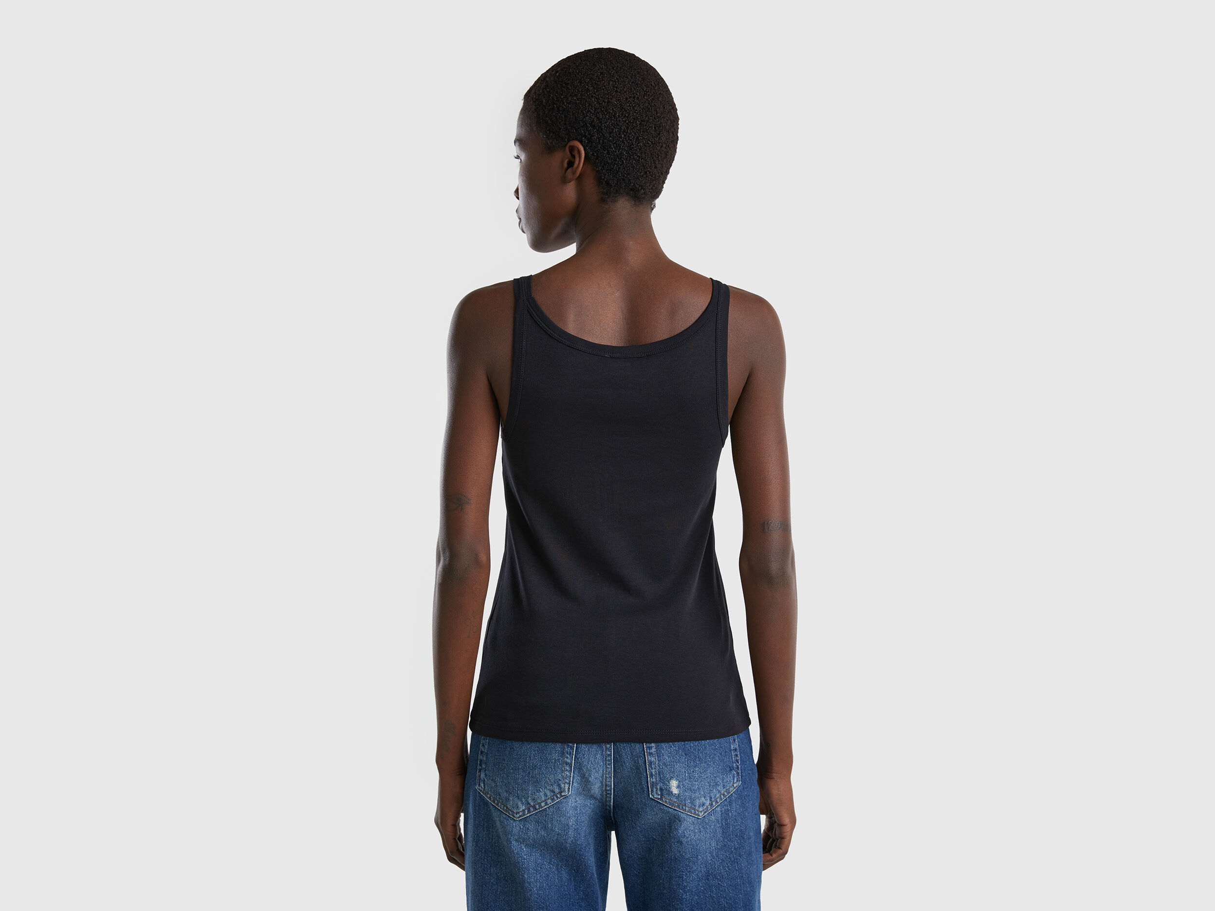 Camiseta de tirantes negra de 100 algod n Negro Benetton