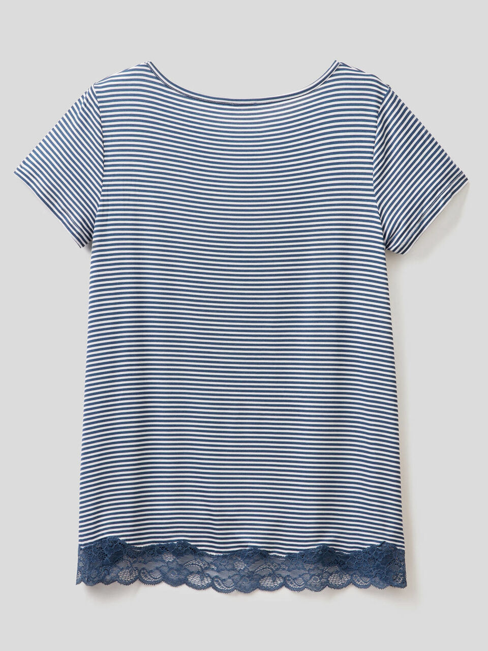 Camiseta de rayas con inserción de encaje image number 2