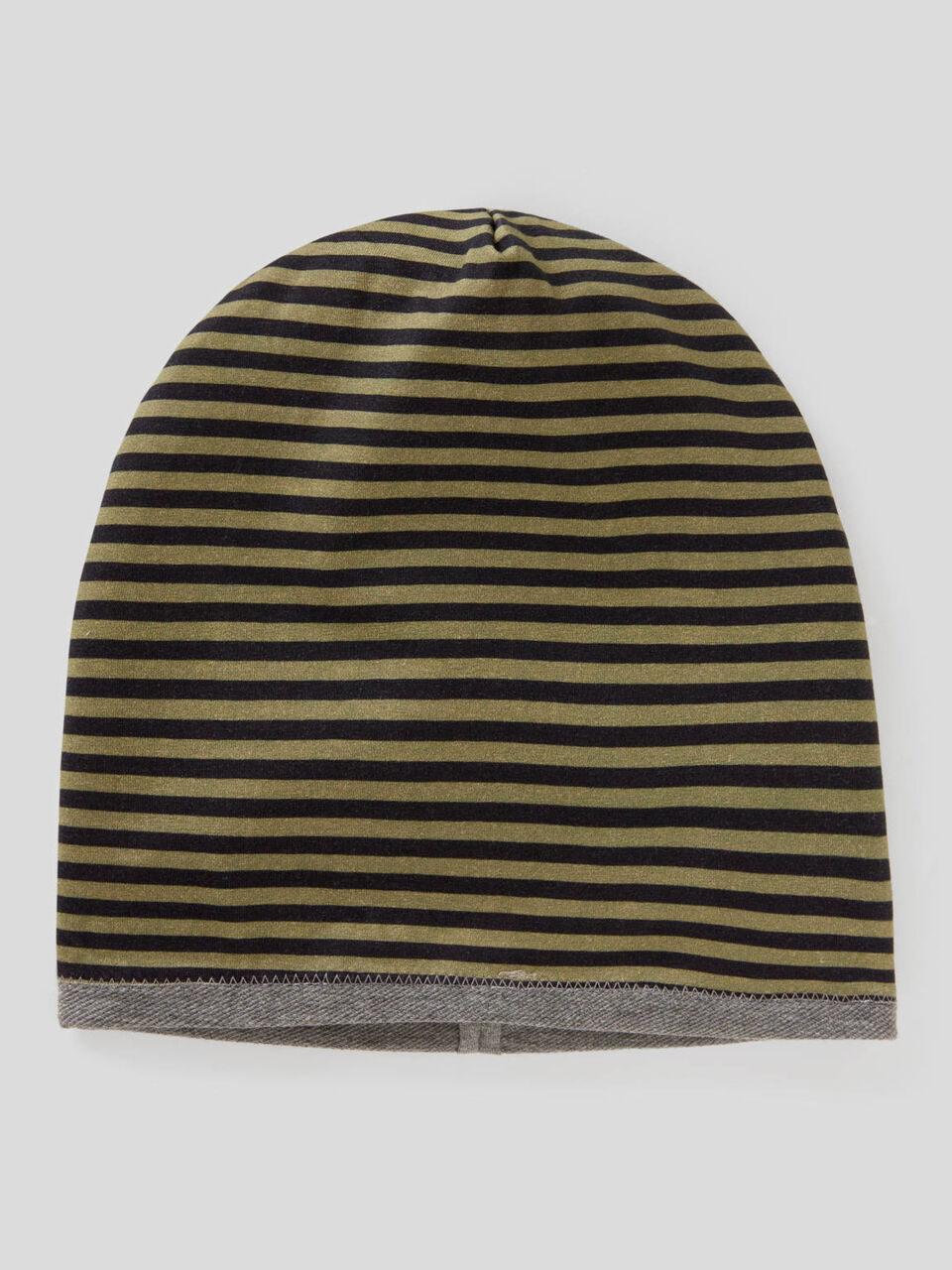 Gorro reversible de algodón elástico image number 2