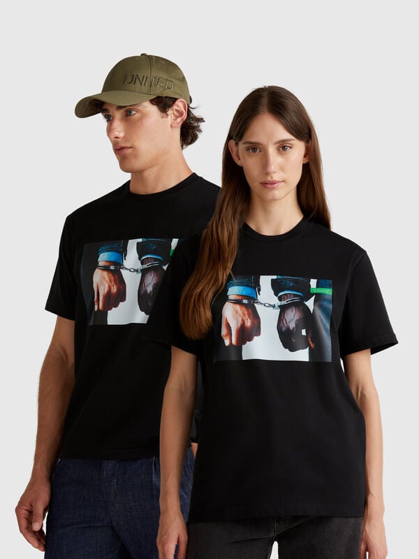 Camiseta con estampado fotográfico de Oliviero Toscani
