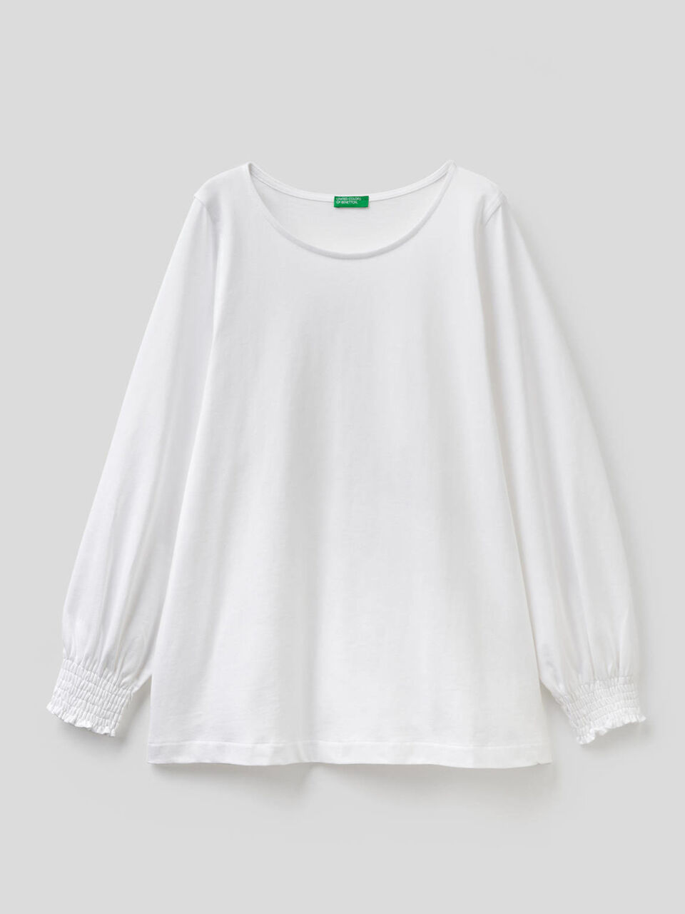 Blusa con mangas abullonadas image number 1